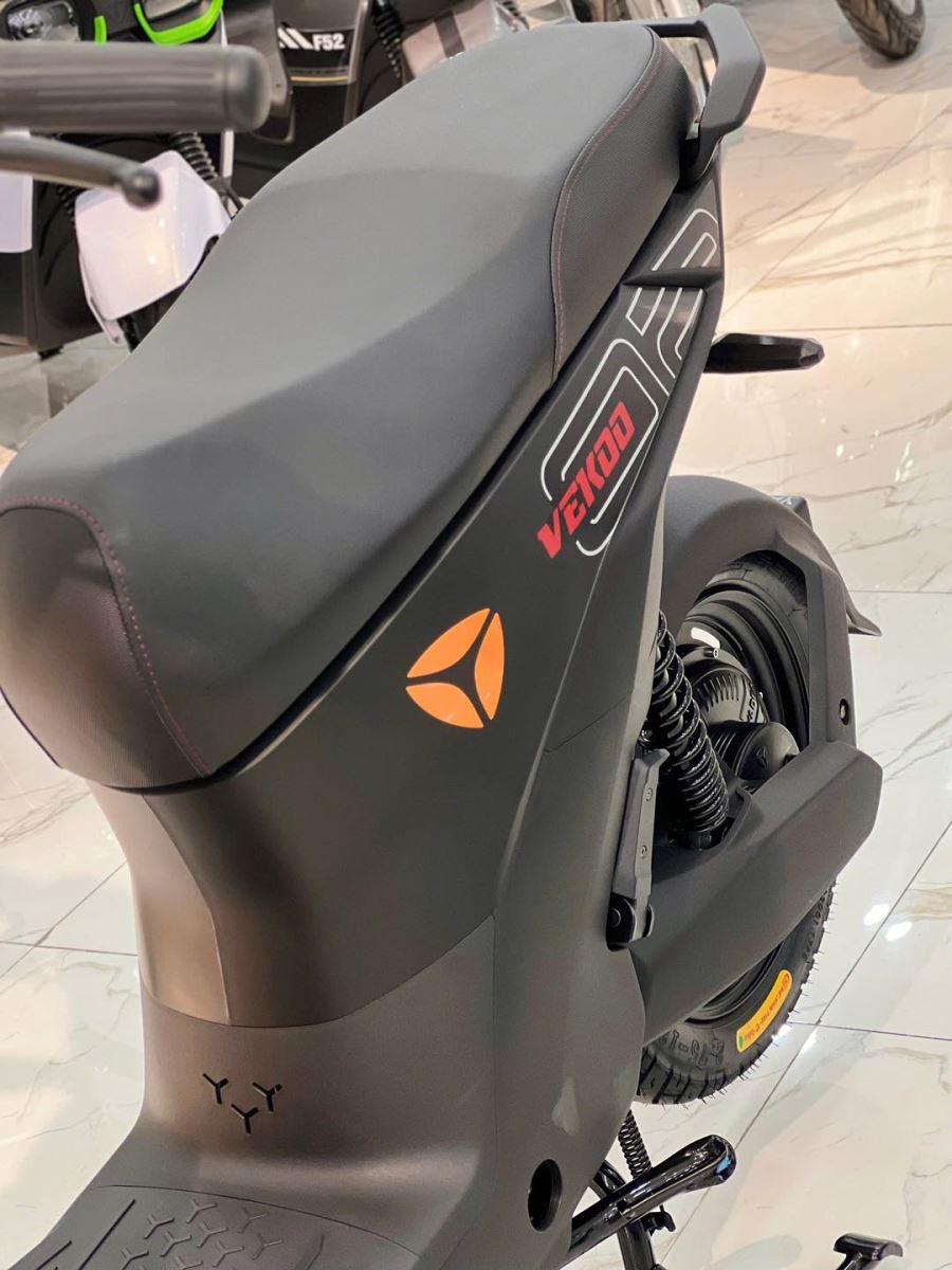 xe-may-dien-yadea-vekoo-noi-that-tra-gop